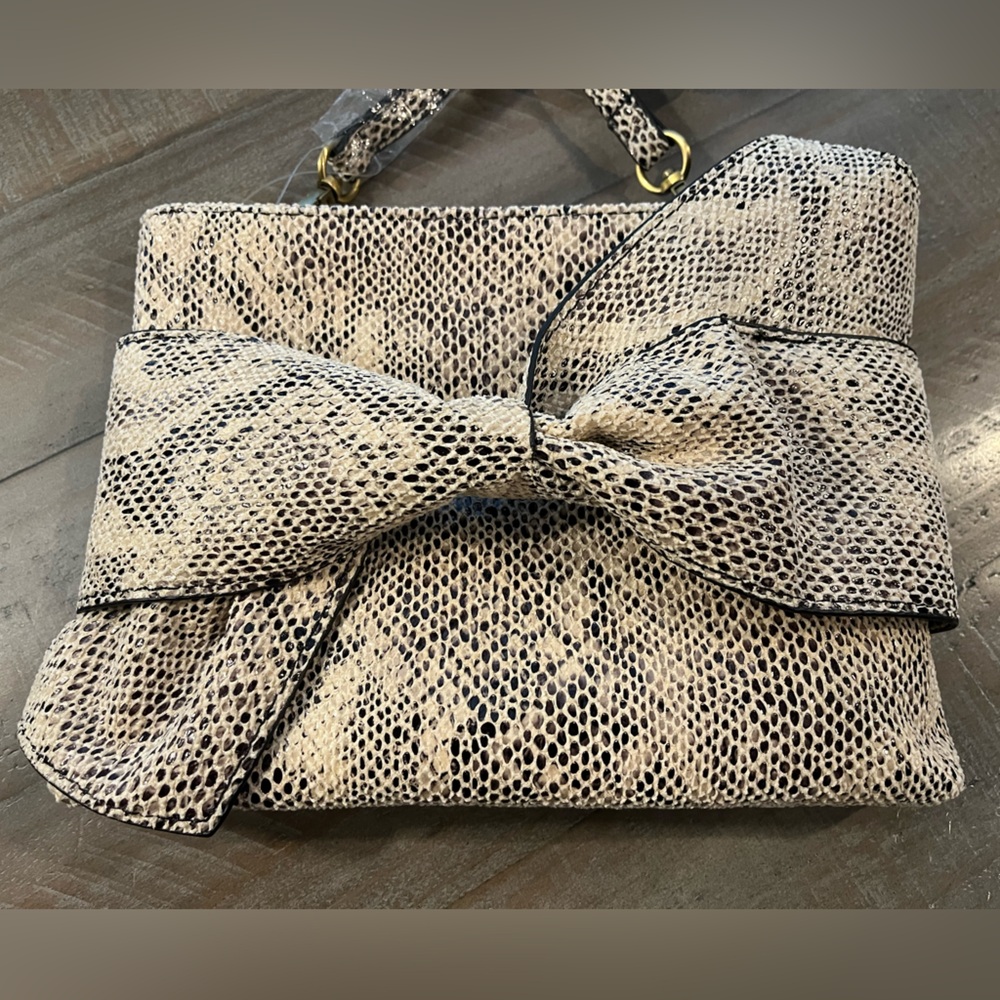 Street Level Elegant Faux Snakeskin Women's Clutch w/ Detachable Crossbody Strap